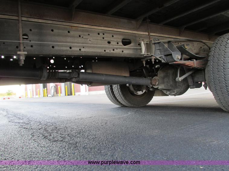 image for item F4059 2002 Ford F550 XL Super Duty box truck