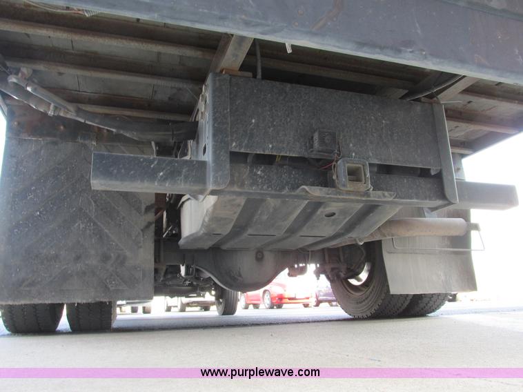 image for item F4059 2002 Ford F550 XL Super Duty box truck