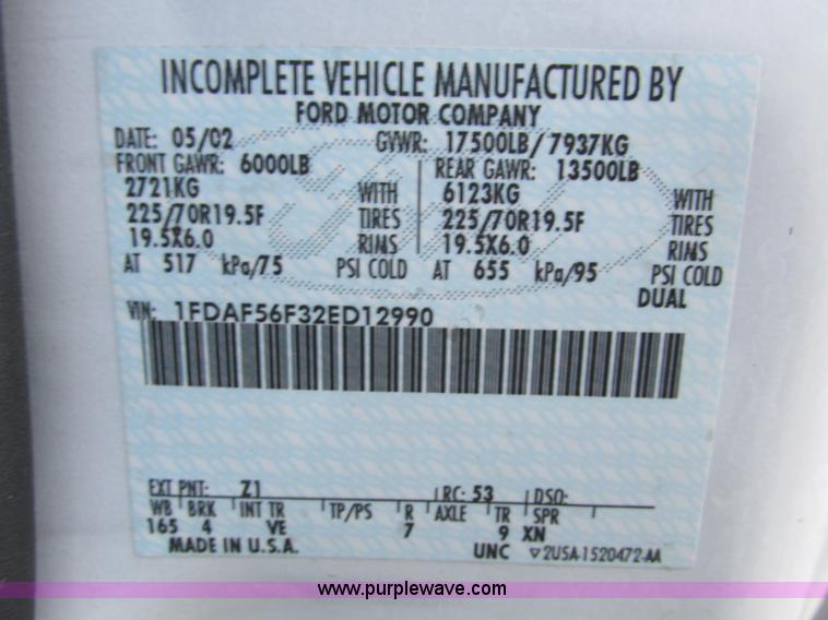 image for item F4059 2002 Ford F550 XL Super Duty box truck