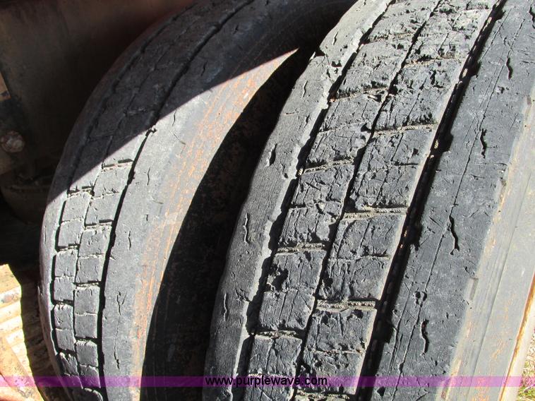 image for item F4065 1985 Mack RD686S water tank truck