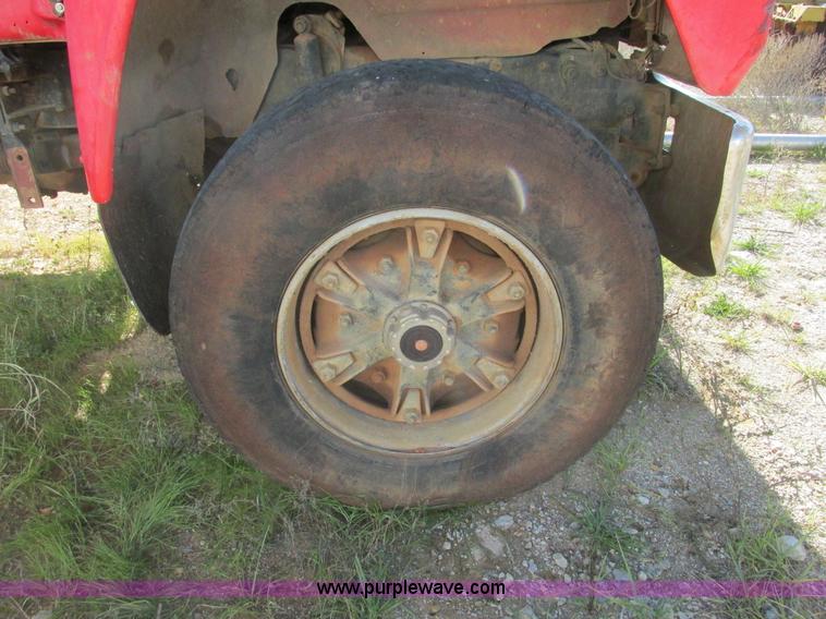 image for item F4065 1985 Mack RD686S water tank truck