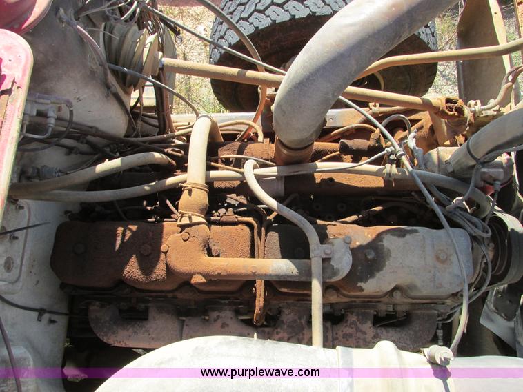 image for item F4065 1985 Mack RD686S water tank truck