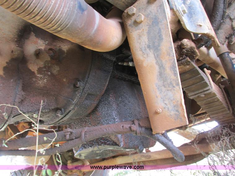 image for item F4065 1985 Mack RD686S water tank truck