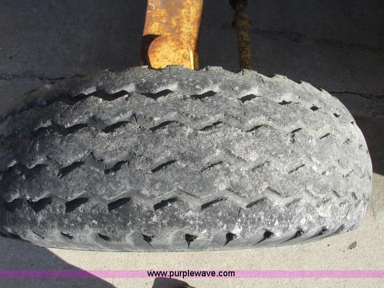 image for item F4120 1996 Caterpillar 416B backhoe