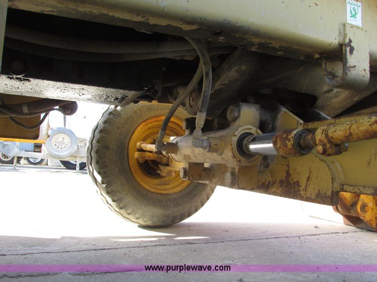 image for item F4120 1996 Caterpillar 416B backhoe