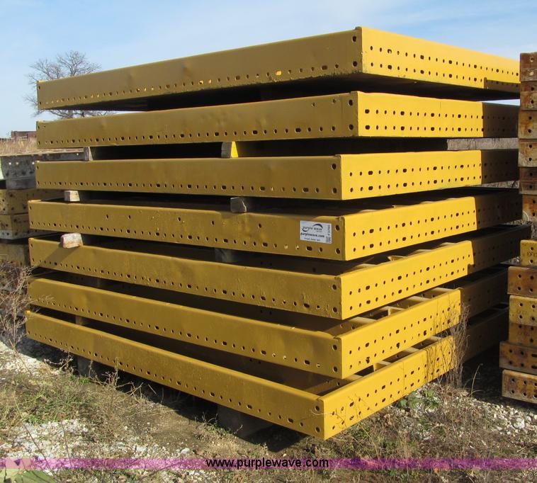 image for item F5793 (7) steel concrete plate griders