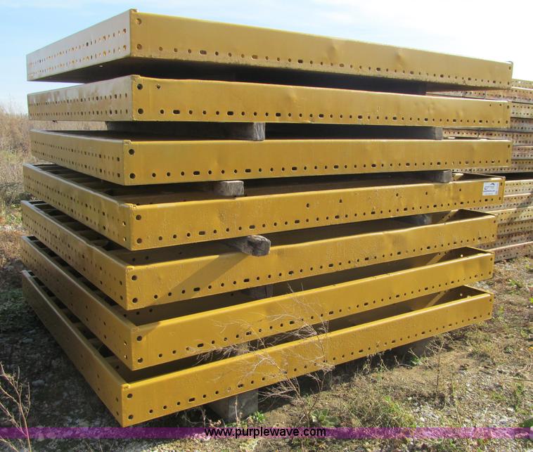 image for item F5793 (7) steel concrete plate griders