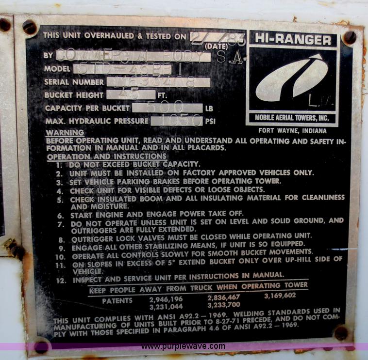 image for item F6539 1993 International 4700 bucket truck