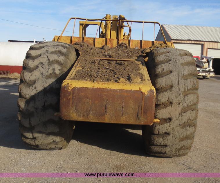 image for item F6540 Caterpillar 621 scraper