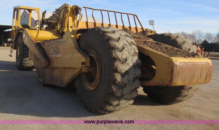 image for item F6540 Caterpillar 621 scraper