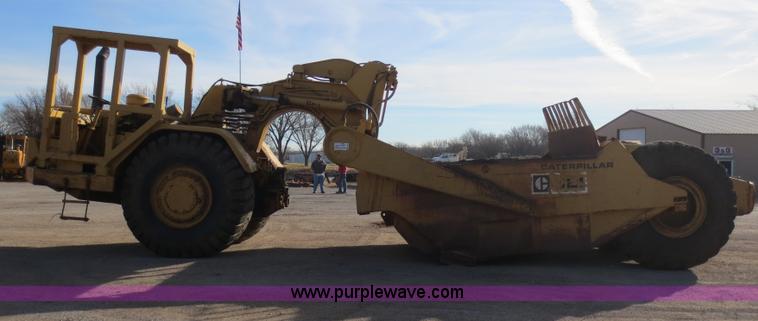 image for item F6540 Caterpillar 621 scraper