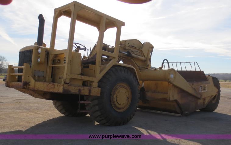 image for item F6540 Caterpillar 621 scraper