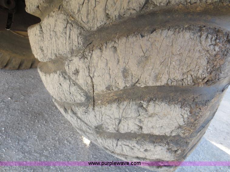 image for item F6540 Caterpillar 621 scraper