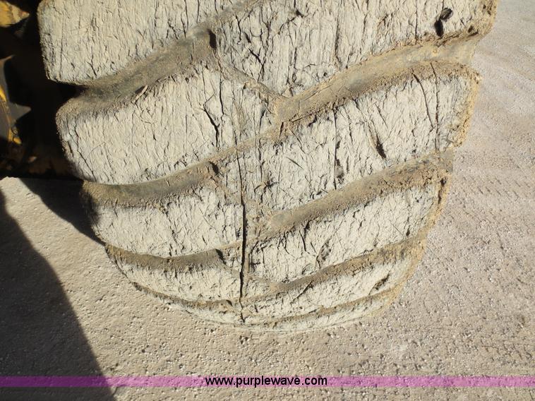 image for item F6540 Caterpillar 621 scraper