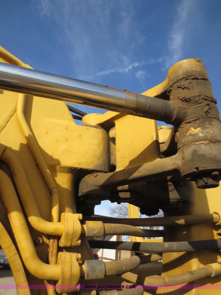 image for item F6540 Caterpillar 621 scraper