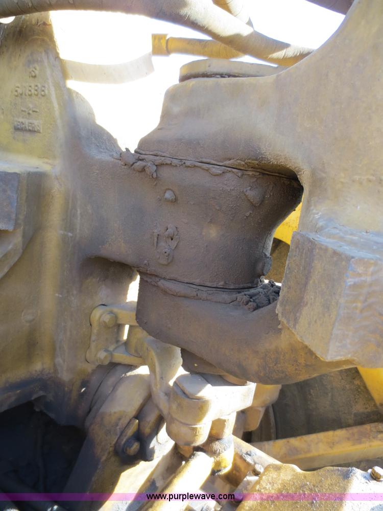 image for item F6540 Caterpillar 621 scraper