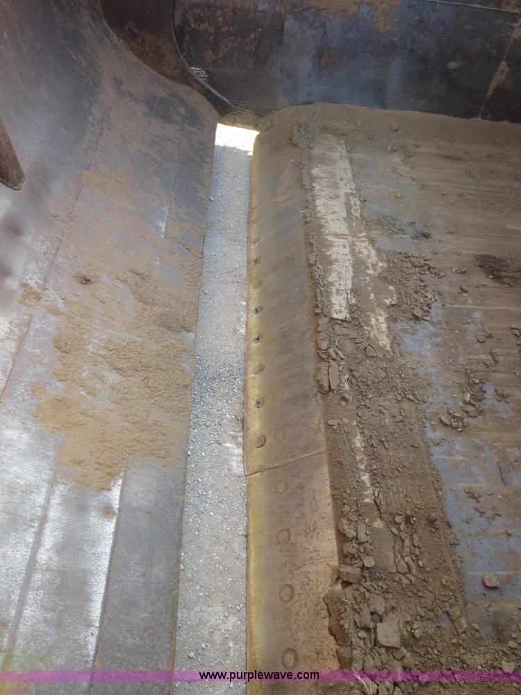 image for item F6540 Caterpillar 621 scraper