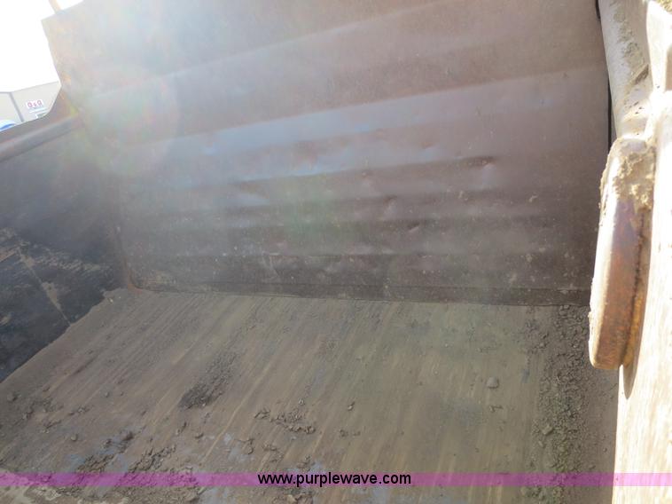 image for item F6540 Caterpillar 621 scraper