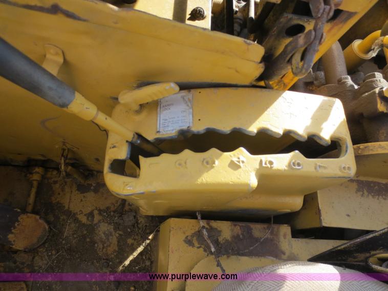 image for item F6540 Caterpillar 621 scraper