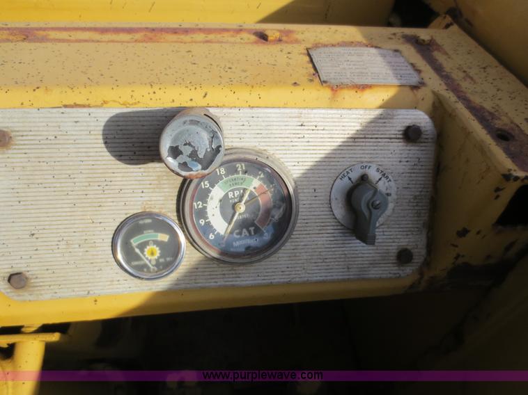 image for item F6540 Caterpillar 621 scraper