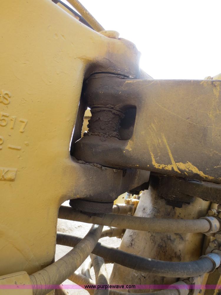 image for item F6540 Caterpillar 621 scraper