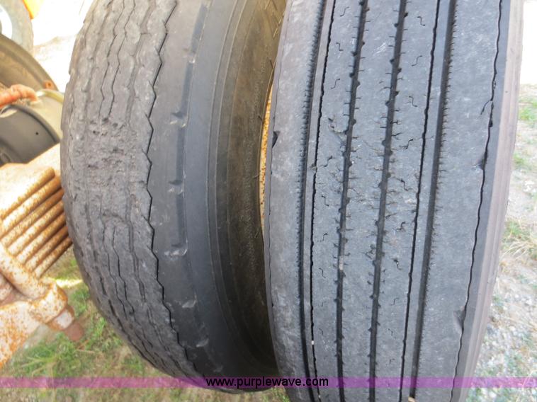 image for item F6546 1984 Ranch belly dump trailer