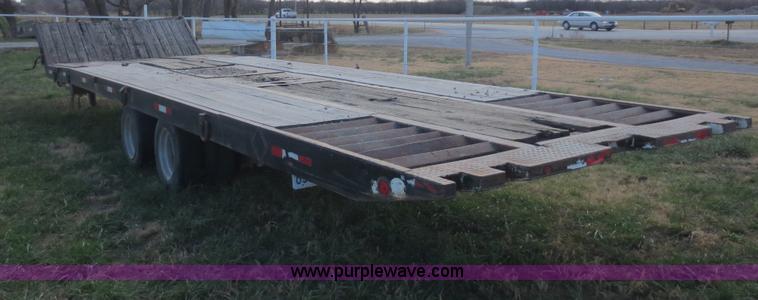 image for item F6547 1993 30' gooseneck tilt top trailer