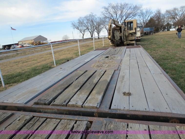 image for item F6547 1993 30' gooseneck tilt top trailer