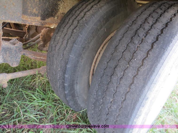 image for item F6547 1993 30' gooseneck tilt top trailer