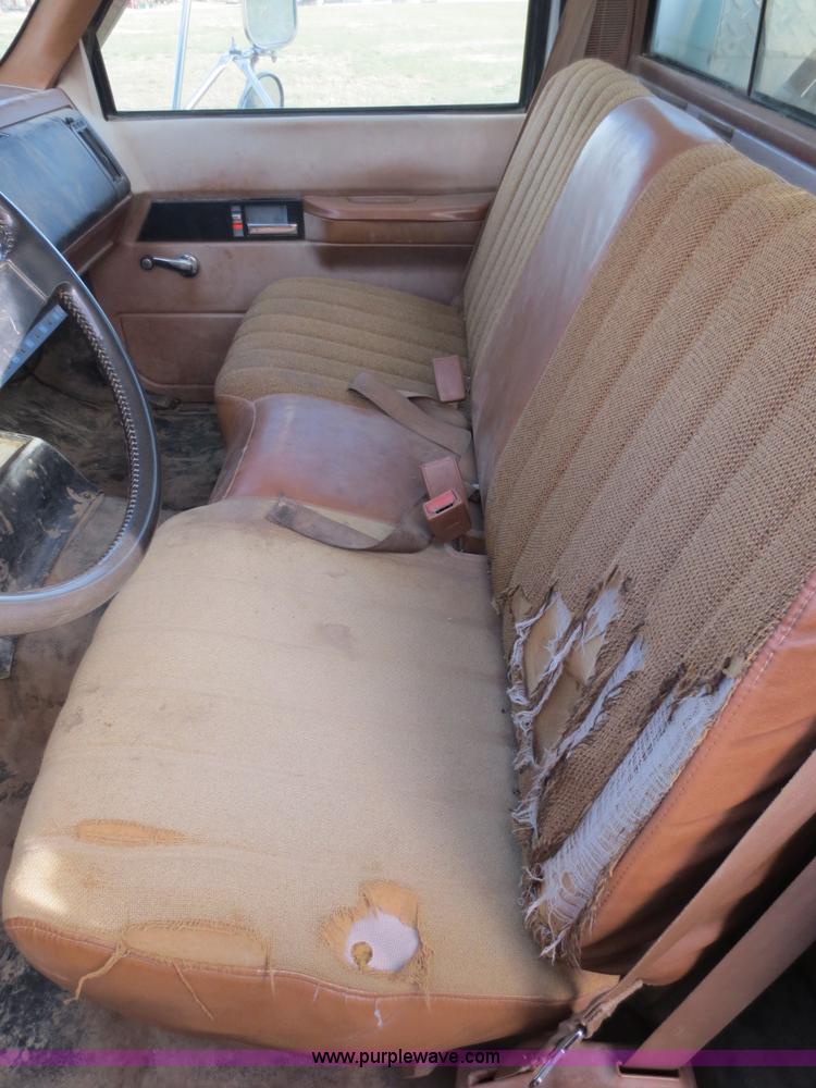 image for item F6548 1994 GMC TopKick service truck