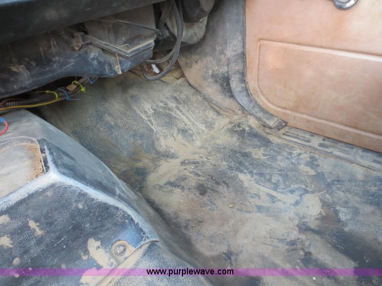 image for item F6548 1994 GMC TopKick service truck