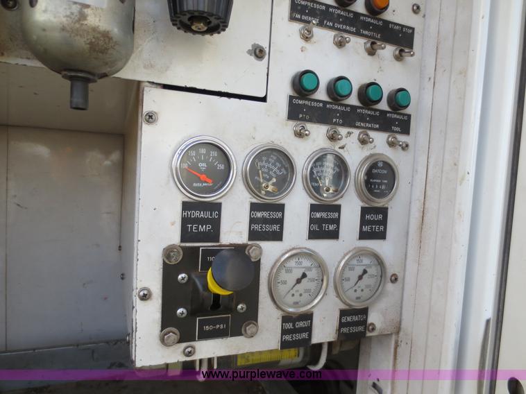 image for item F6548 1994 GMC TopKick service truck