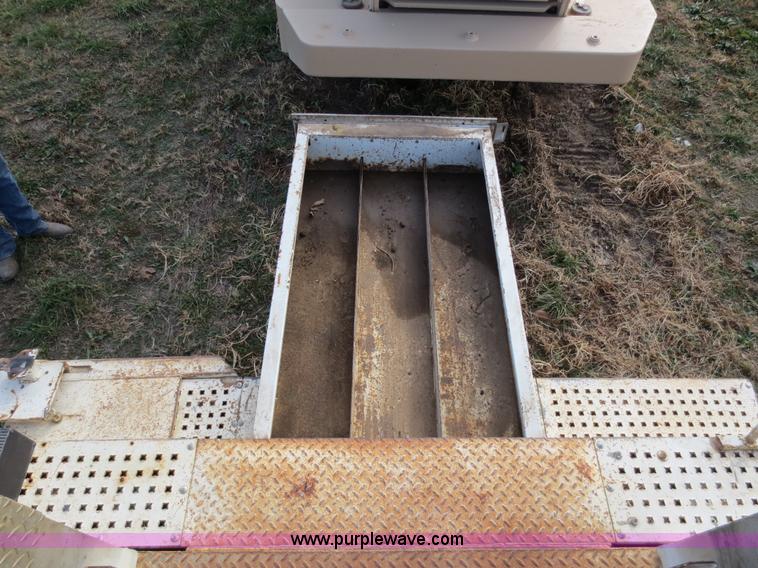 image for item F6548 1994 GMC TopKick service truck