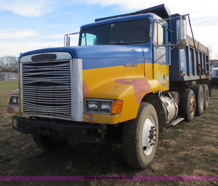 image for item F6549 1990 Freightliner FLD dump truck