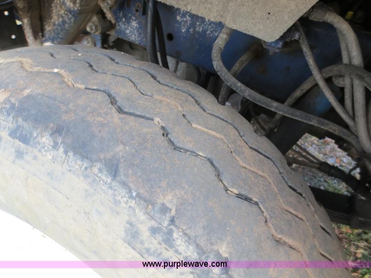 image for item F6549 1990 Freightliner FLD dump truck