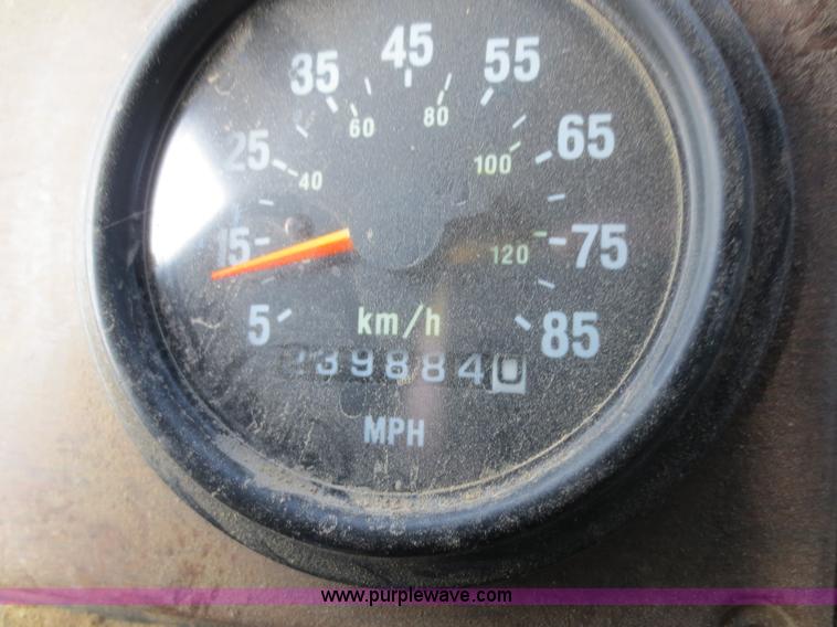 image for item F6549 1990 Freightliner FLD dump truck