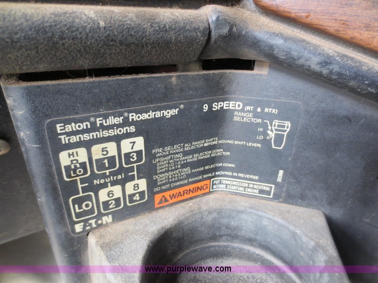 image for item F6549 1990 Freightliner FLD dump truck