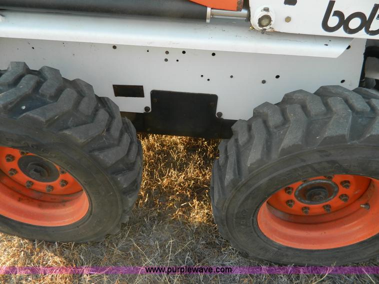 image for item G7663 1999 Bobcat 763F skid steer
