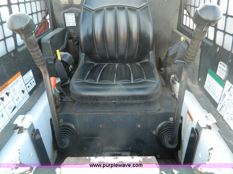 image for item G7663 1999 Bobcat 763F skid steer