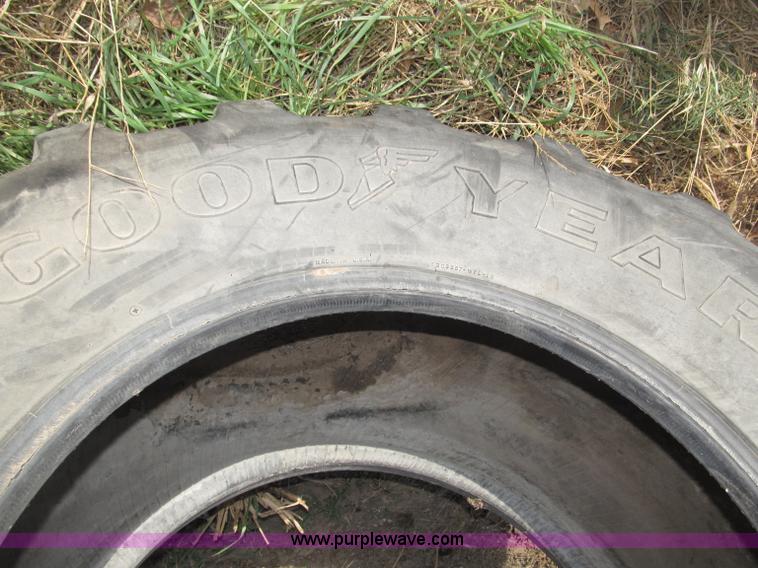 image for item K9622 (2) 19.5L-24 tires