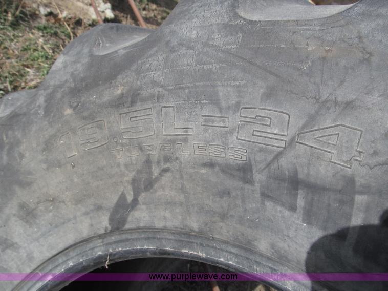 image for item K9622 (2) 19.5L-24 tires