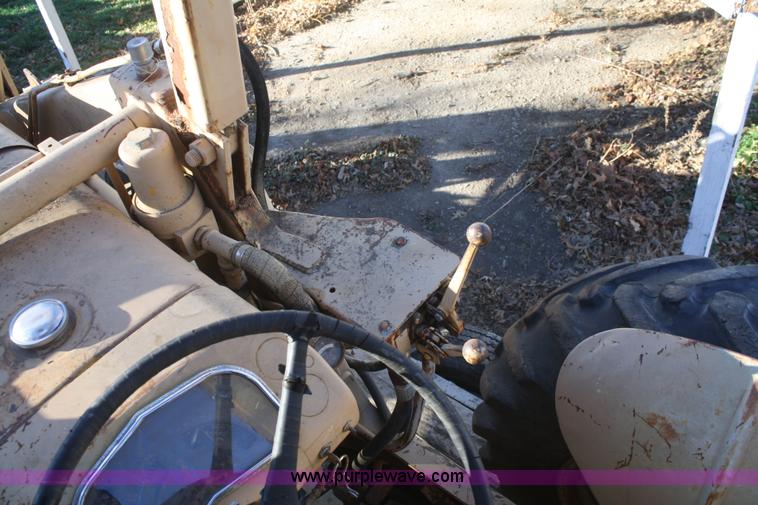 image for item O9817 1965 Case G530 backhoe