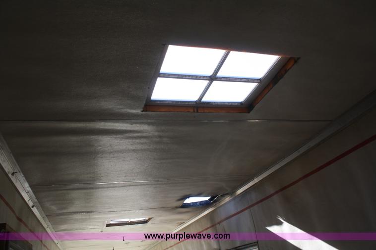 image for item O9823 1993 Utility 53' generator trailer