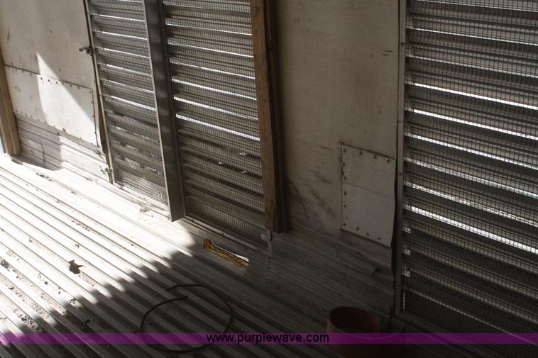 image for item O9823 1993 Utility 53' generator trailer