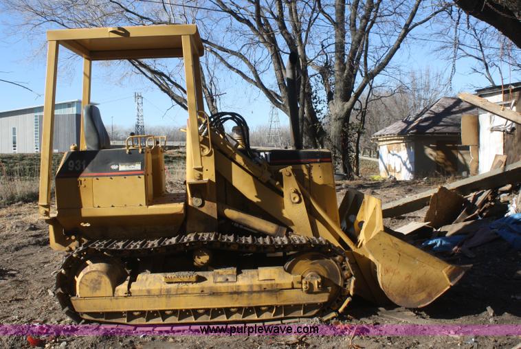 image for item O9880 Caterpillar 931 track loader
