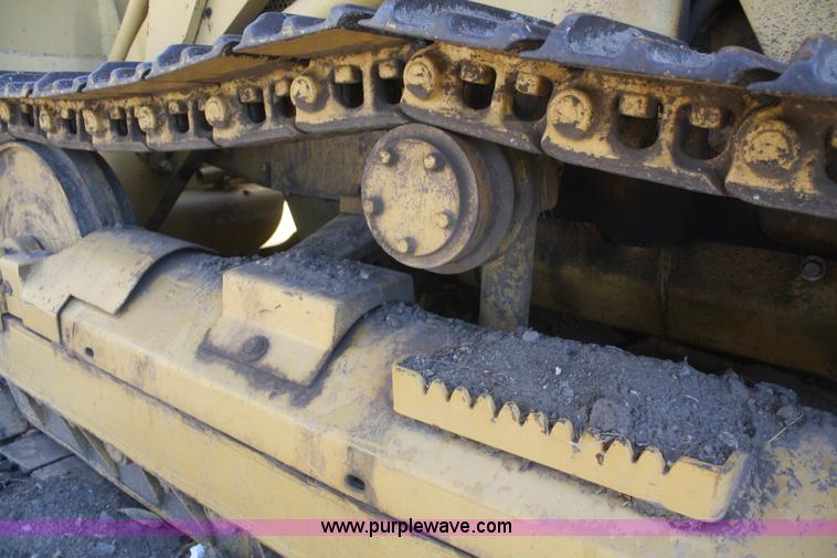 image for item O9880 Caterpillar 931 track loader