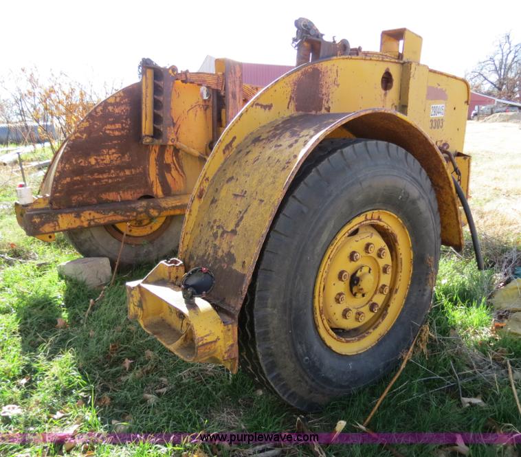 image for item S9512 Shop built hydraulic reel trailer