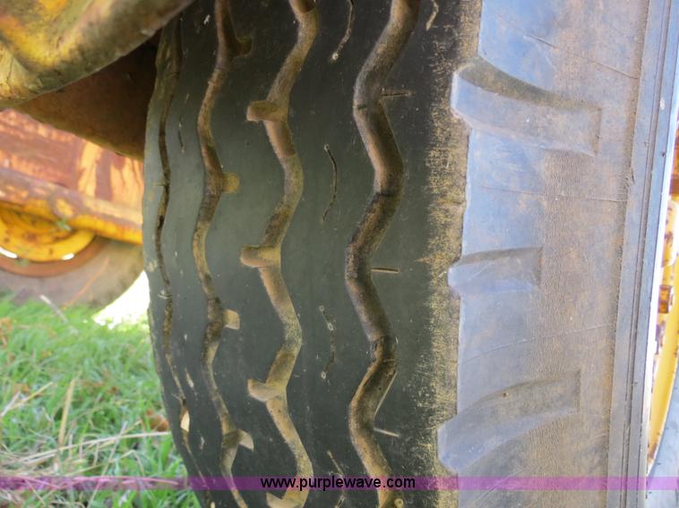 image for item S9512 Shop built hydraulic reel trailer