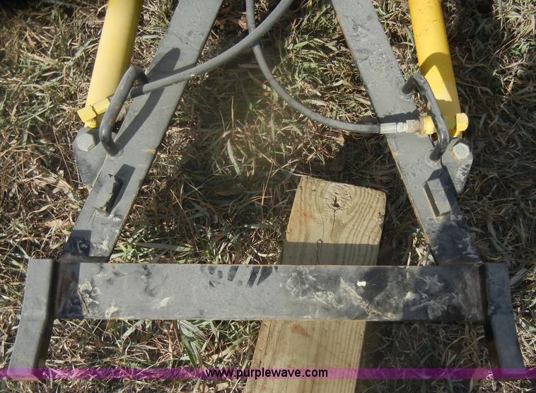 image for item T9611 Meyers 7.5' snow plow