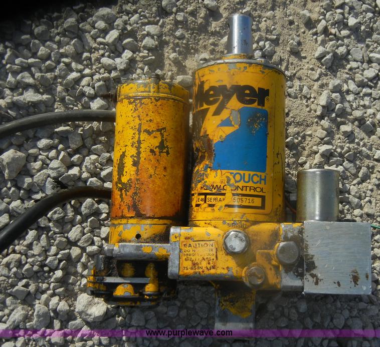 image for item T9615 (2) Meyers Quik Lift jacks for snow plows